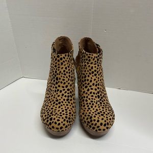 Cute Cheetah Print Booties Sz 7